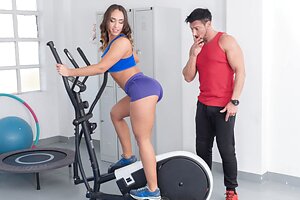 Gym Workout with Big Ass Briana